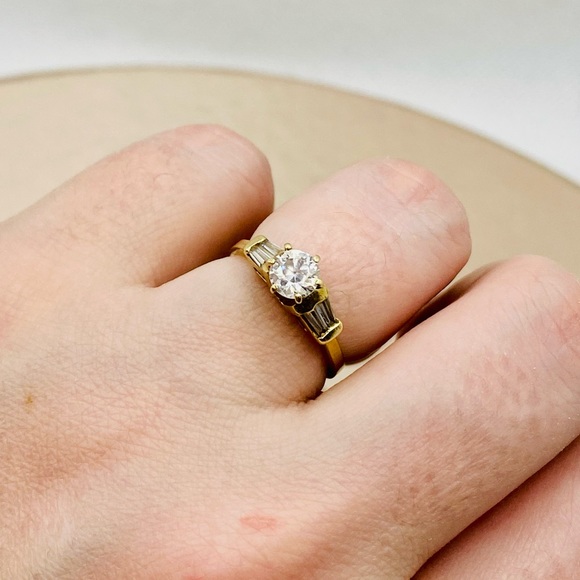 EUC Vintage 10k Yellow Gold Engagement Ring - Picture 9 of 15